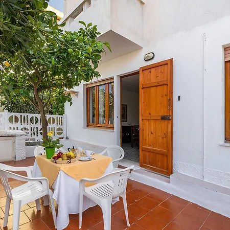In Centro Vicino Alla Spiaggia Apartment